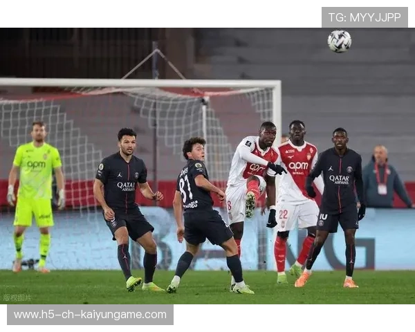 巴黎后场组织高效,法甲争冠形势一片明朗 巴黎后场组织高效,法甲争冠形势一片明朗